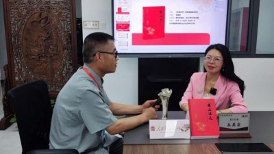 詩(shī)人丘英姿《鐵血紅花 —— 致敬英雄陳鐵軍》一書(shū) 以詩(shī)歌禮贊革命先烈精神