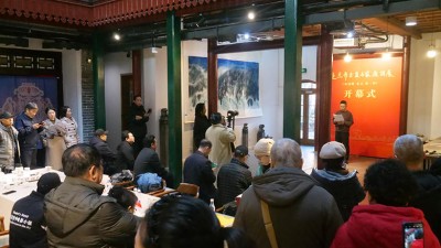 迎馬年書(shū)畫(huà)名家鄧凌鷹 朱文 桑一田邀請(qǐng)展在京開(kāi)幕