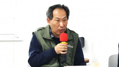 鐵骨為旗，柔情成詩(shī) —— 讀宋玉芳詩(shī)集《鐵人旗幟下的情愫》