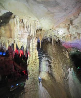 踐行偉大中國夢   喜慶建黨百周年   中國文藝名家  “品讀大美贛鄱   放歌萬年石鎮(zhèn)”采風(fēng)筆會