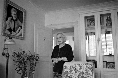 昨天，電影表演藝術(shù)家秦怡接受本報記者專訪。 本報記者 戴焱淼攝