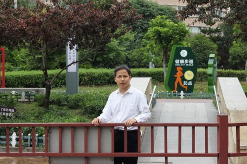 伊唐波組詩(shī)八首