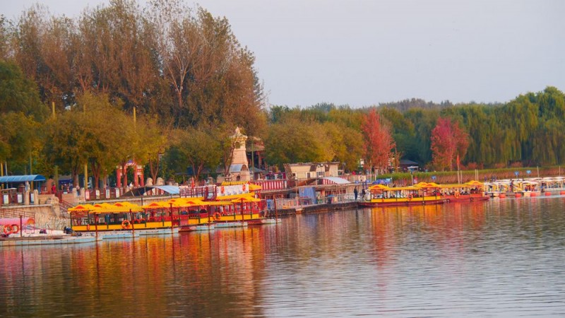 攝影：北京通州運(yùn)河公園水上風(fēng)景及畫(huà)舫游船掠影