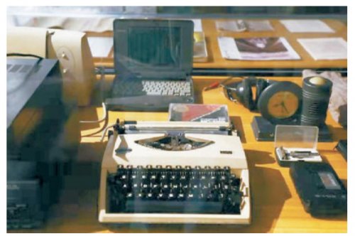 “王小波空間”復(fù)刻作家書房